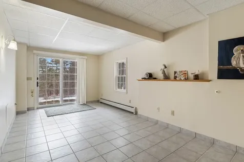 60 Walnut Avenue North Hampton NH 03862