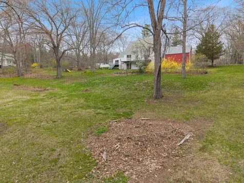 60 Walnut Avenue North Hampton NH 03862