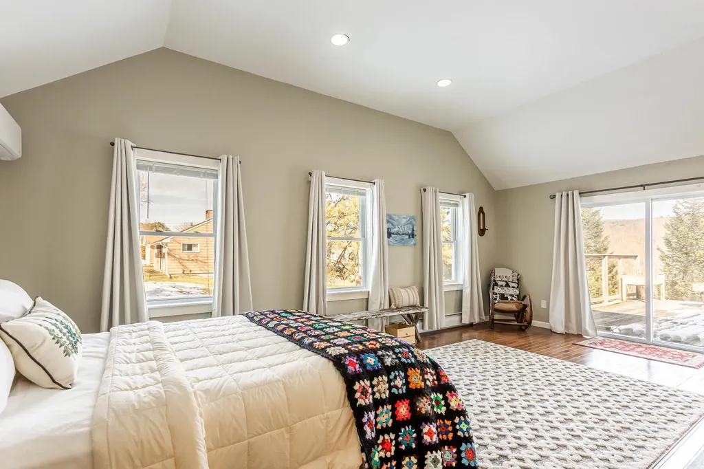 3247 West Proctor Road Rutland Town VT 05701