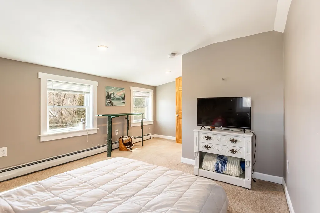 3247 West Proctor Road Rutland Town VT 05701