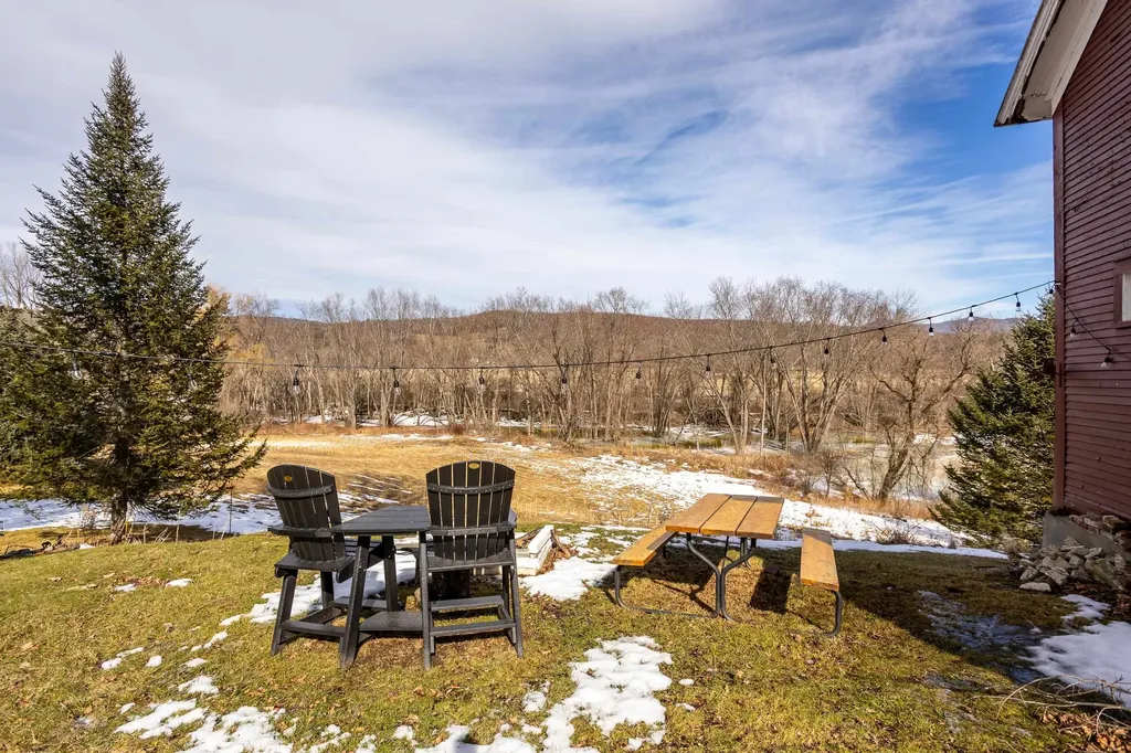 3247 West Proctor Road Rutland Town VT 05701