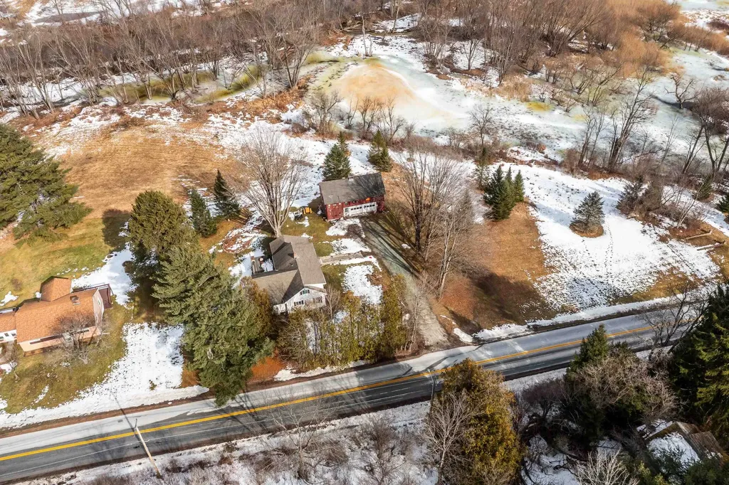3247 West Proctor Road Rutland Town VT 05701