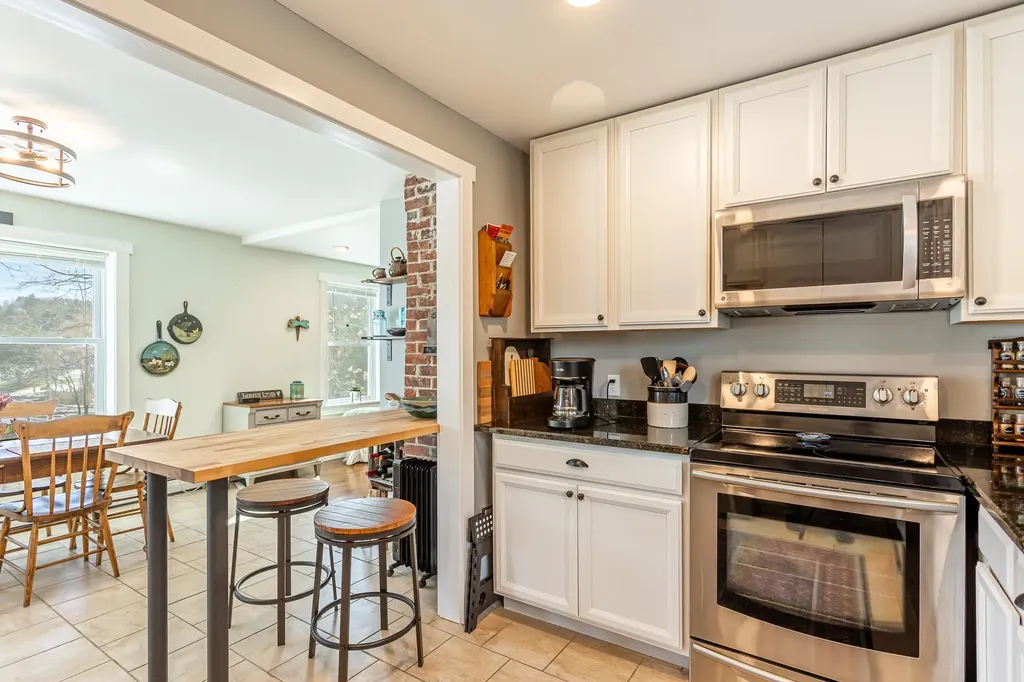 3247 West Proctor Road Rutland Town VT 05701