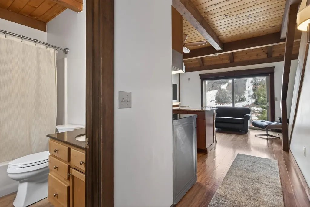 576 Francestown Road Bennington NH 03442