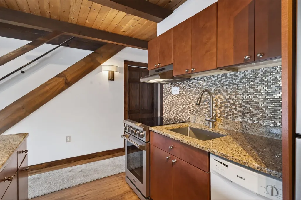 576 Francestown Road Bennington NH 03442