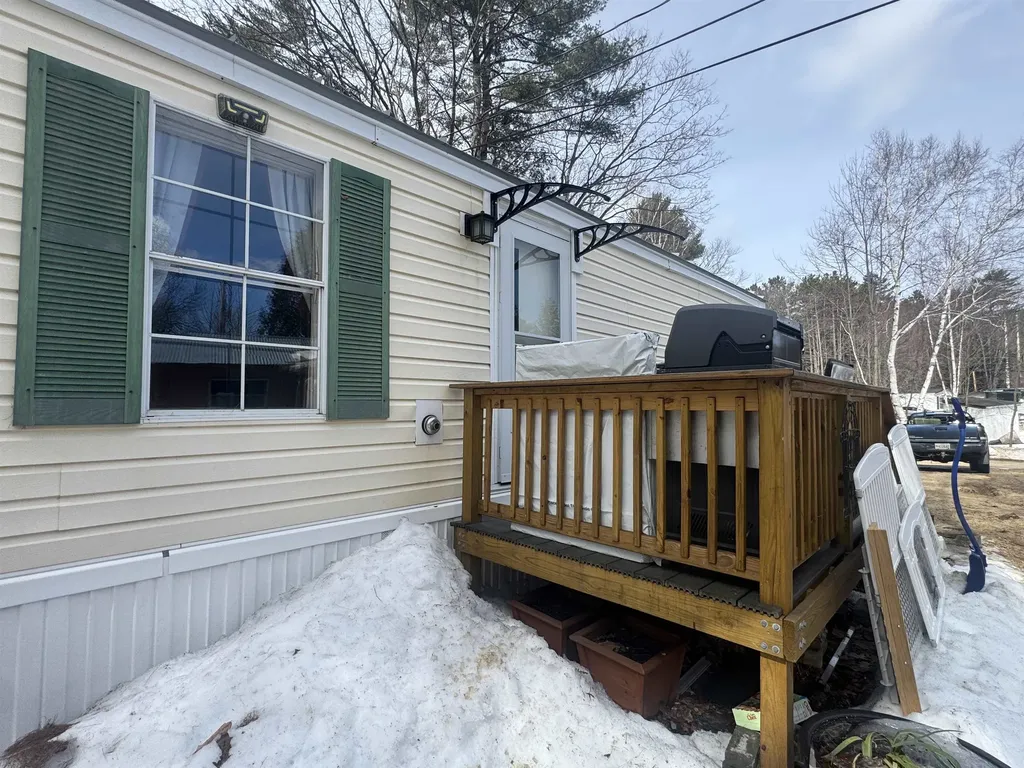 82 Sunset Circle Campton NH 03223