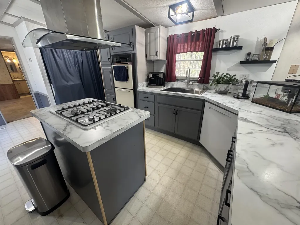 82 Sunset Circle Campton NH 03223
