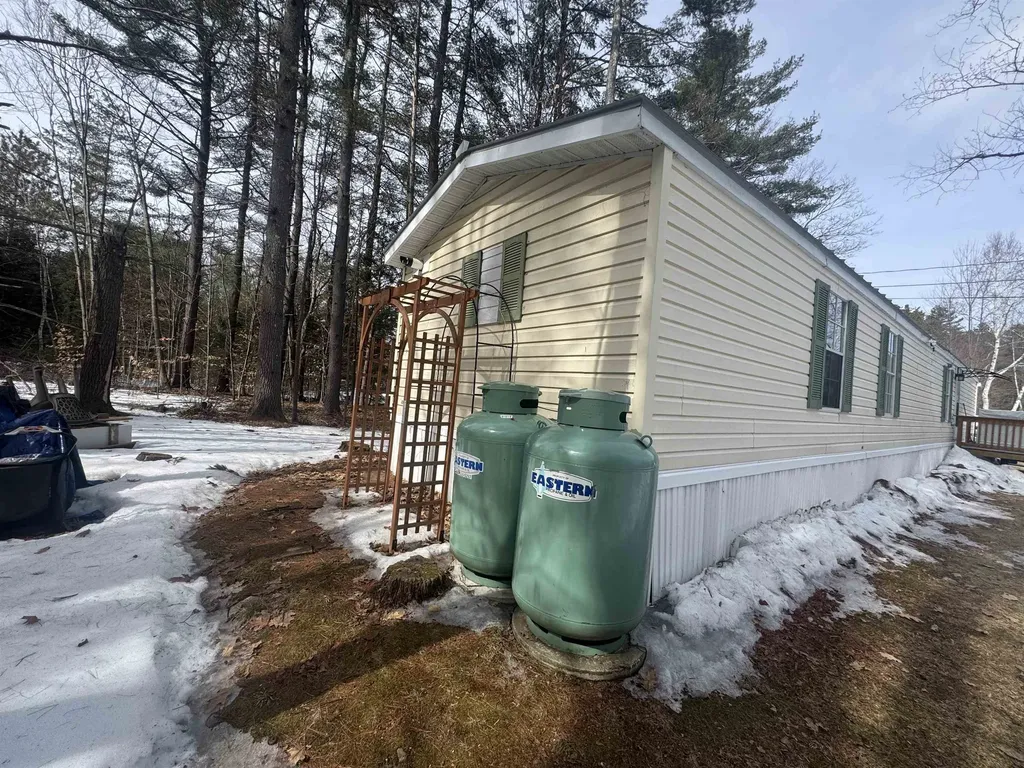 82 Sunset Circle Campton NH 03223