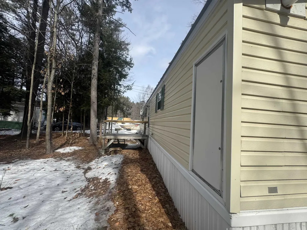 82 Sunset Circle Campton NH 03223