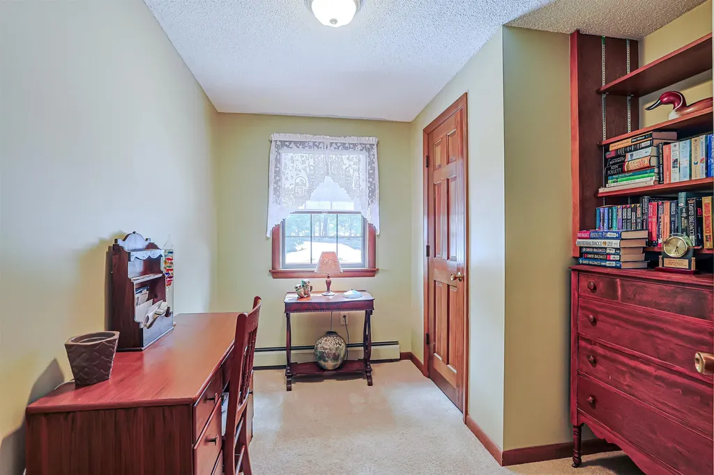 13 Evans Road Hebron NH 03241