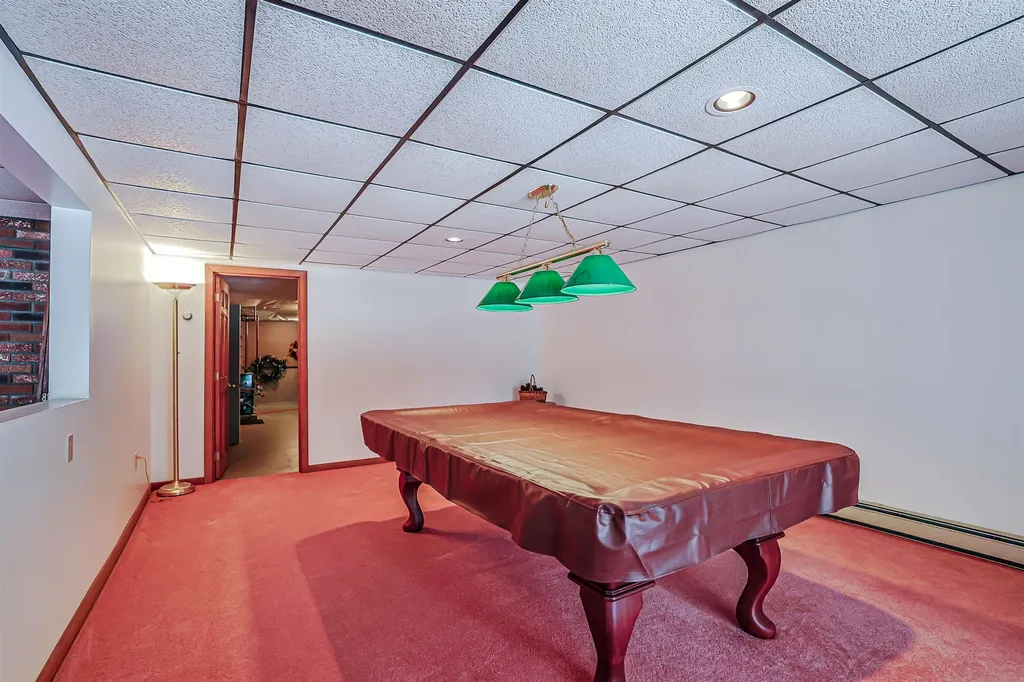 13 Evans Road Hebron NH 03241