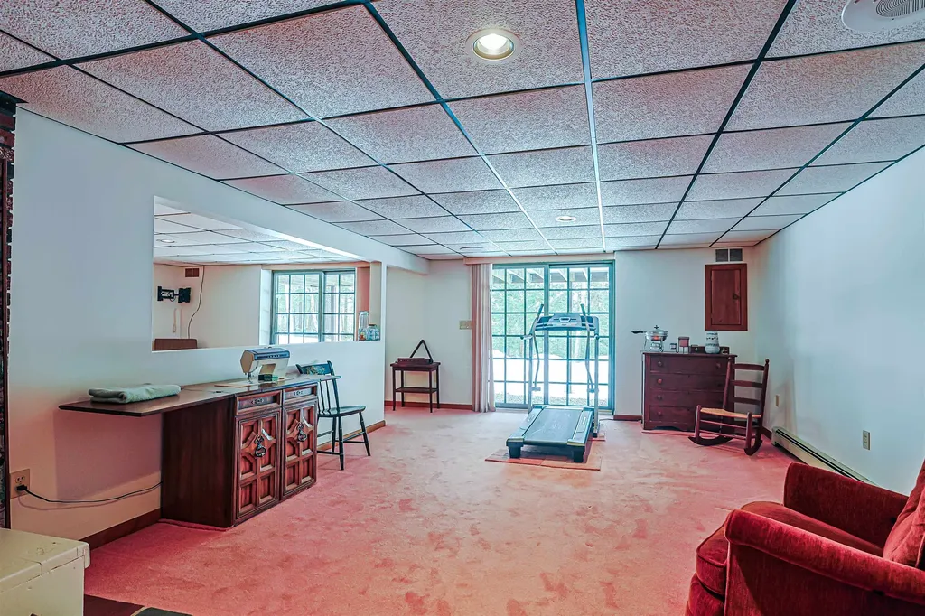 13 Evans Road Hebron NH 03241