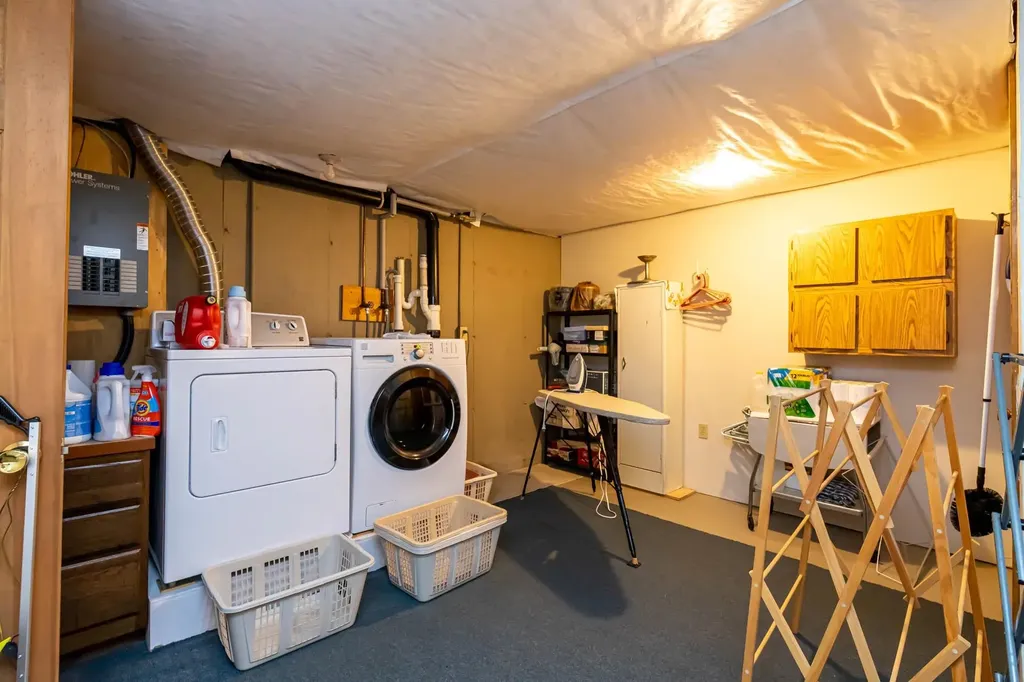 13 Evans Road Hebron NH 03241