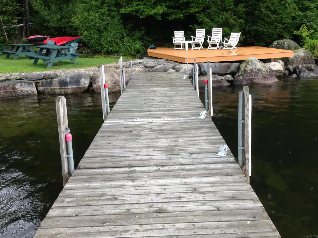 13 Evans Road Hebron NH 03241