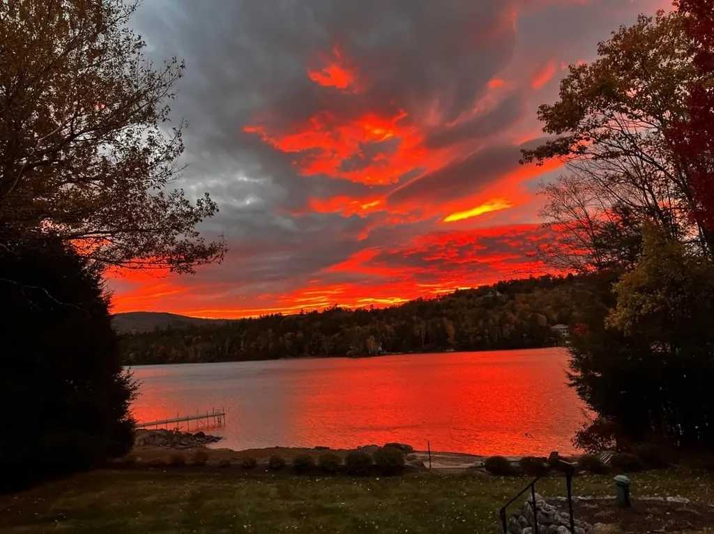 13 Evans Road Hebron NH 03241