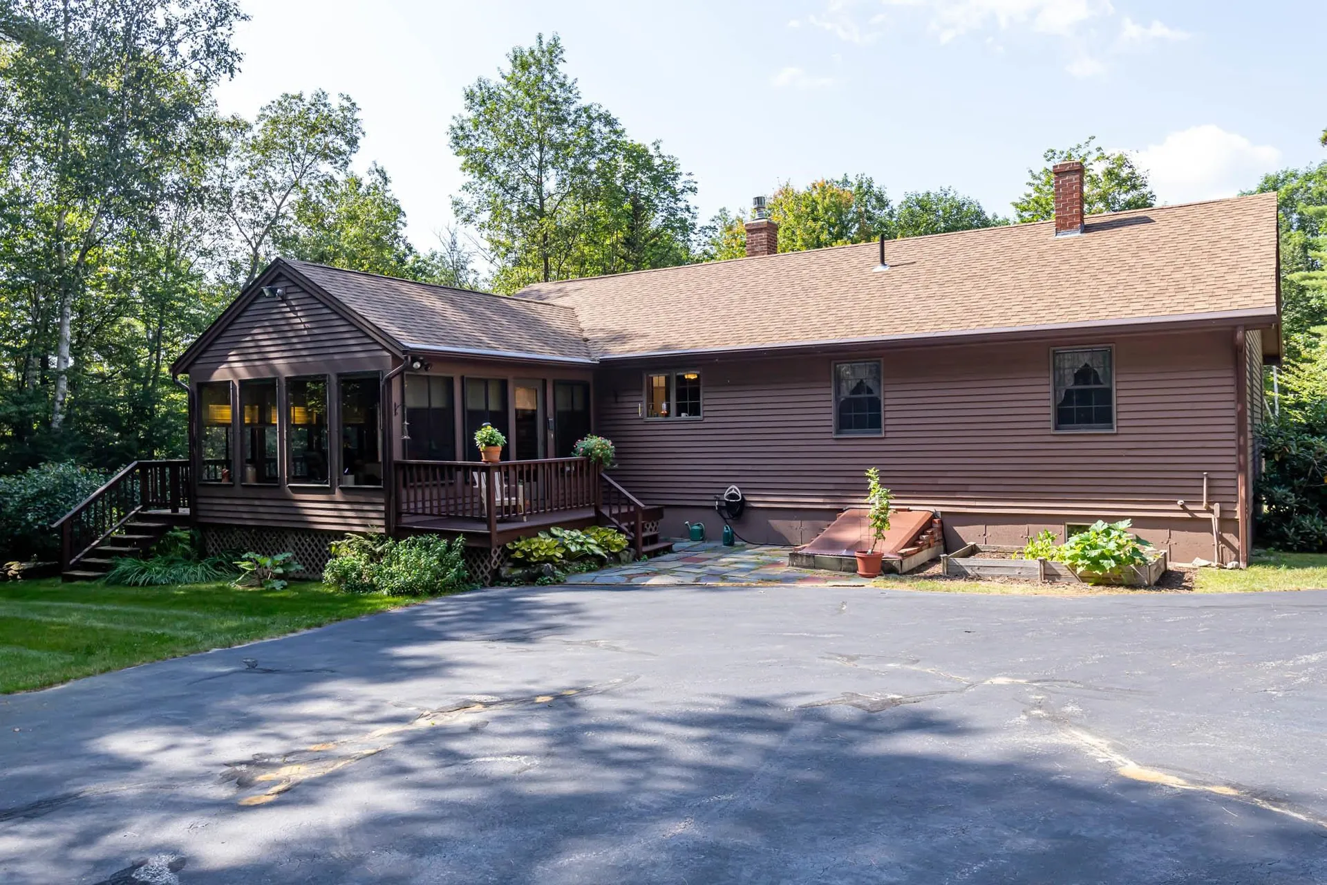 13 Evans Road Hebron NH 03241