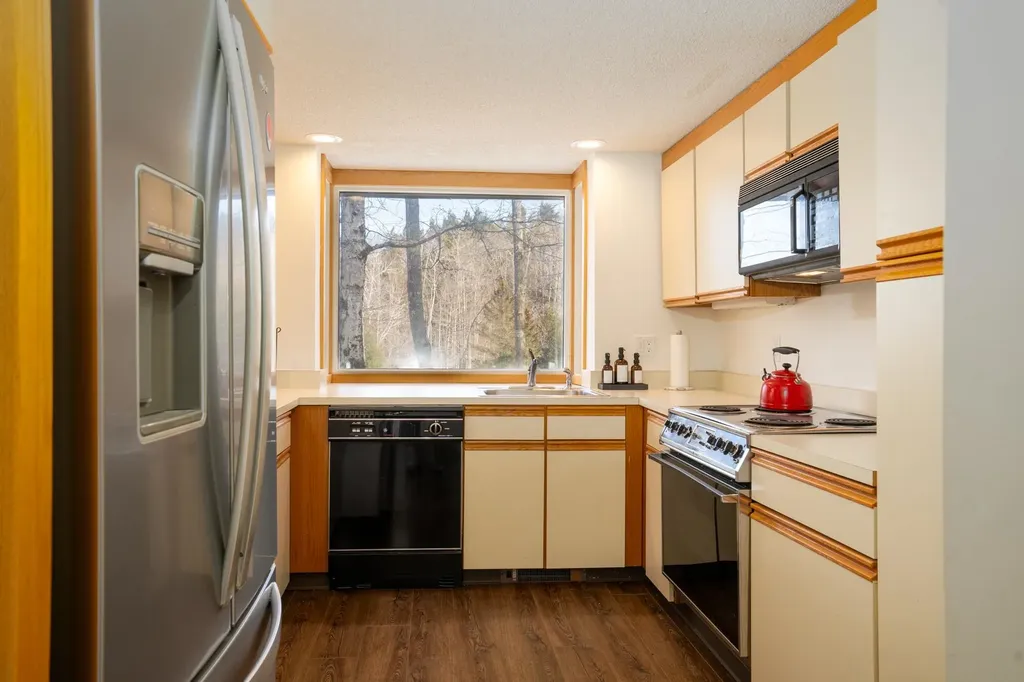 60 Hilltop Road Winhall VT 05340