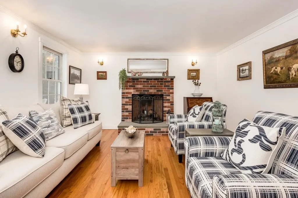 12 Spencer Lane Lee NH 03861