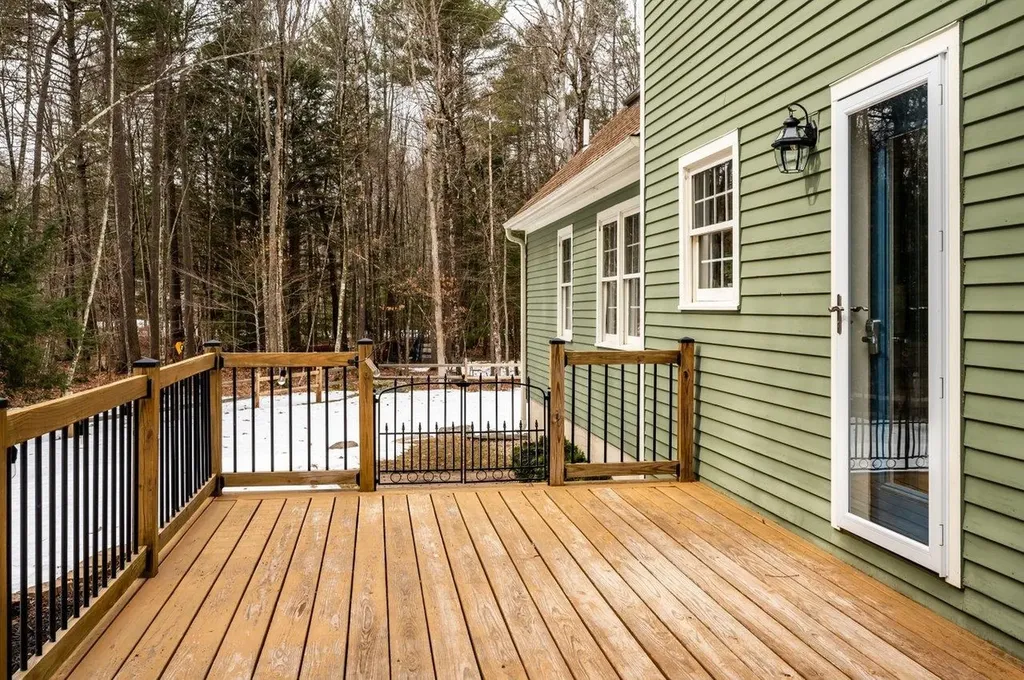 12 Spencer Lane Lee NH 03861
