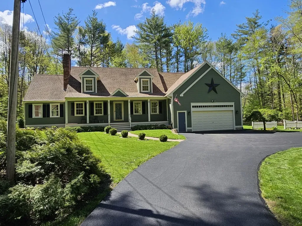 12 Spencer Lane Lee NH 03861