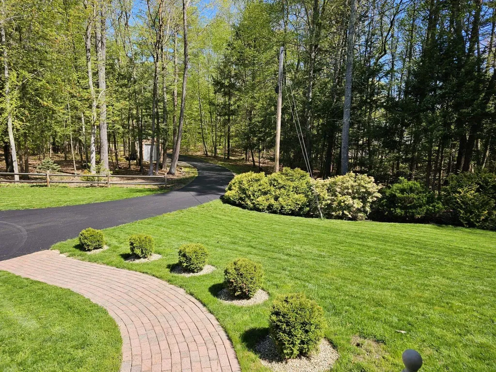 12 Spencer Lane Lee NH 03861