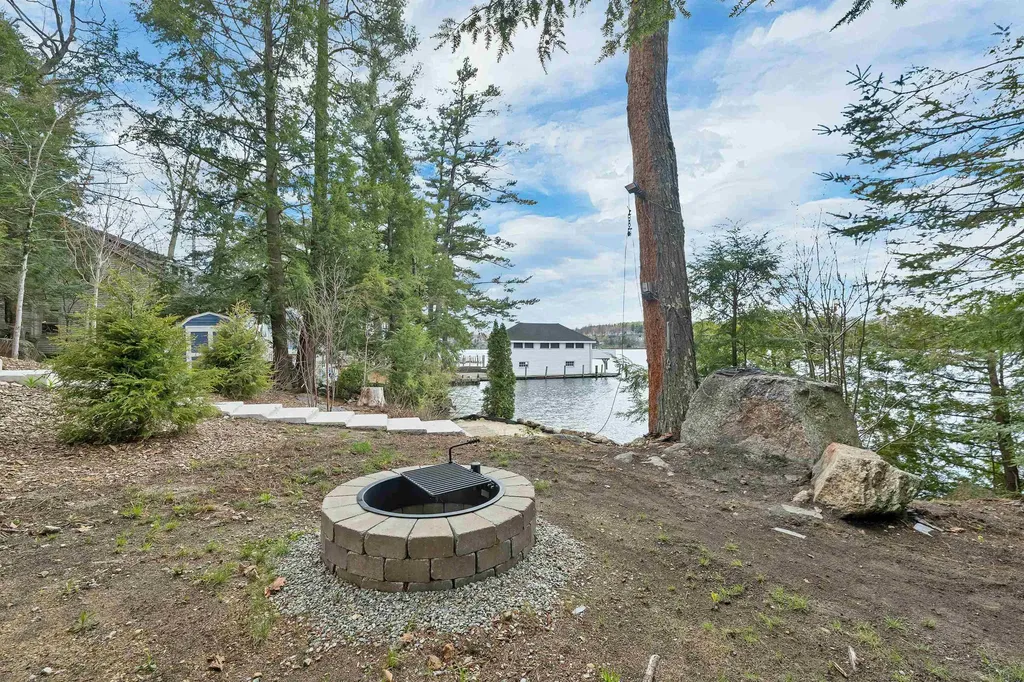 782 Weirs Boulevard Laconia NH 03246