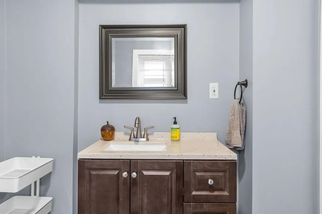 36 S Maple Street Manchester NH 03103