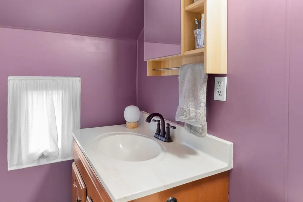 36 S Maple Street Manchester NH 03103