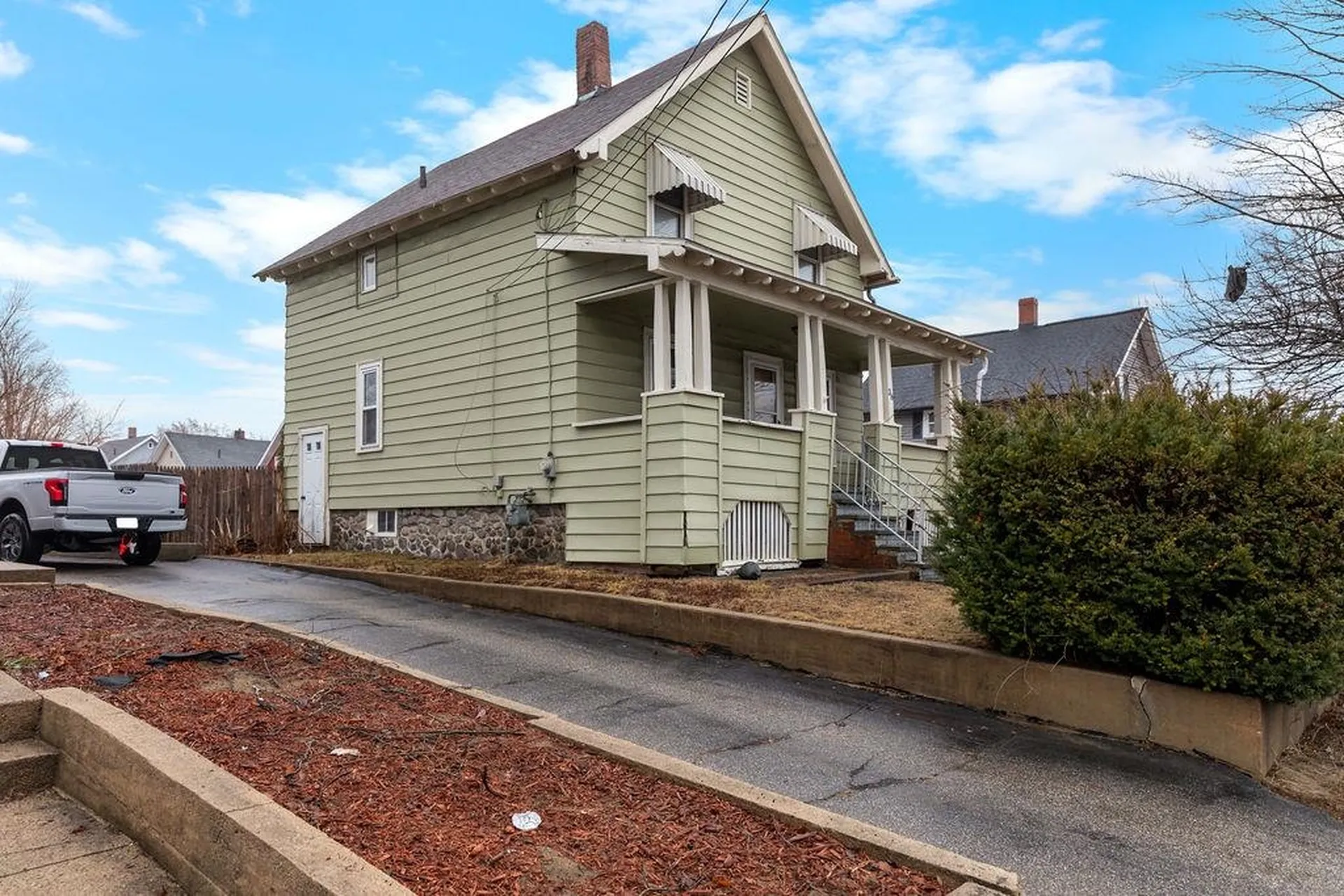 36 S Maple Street Manchester NH 03103