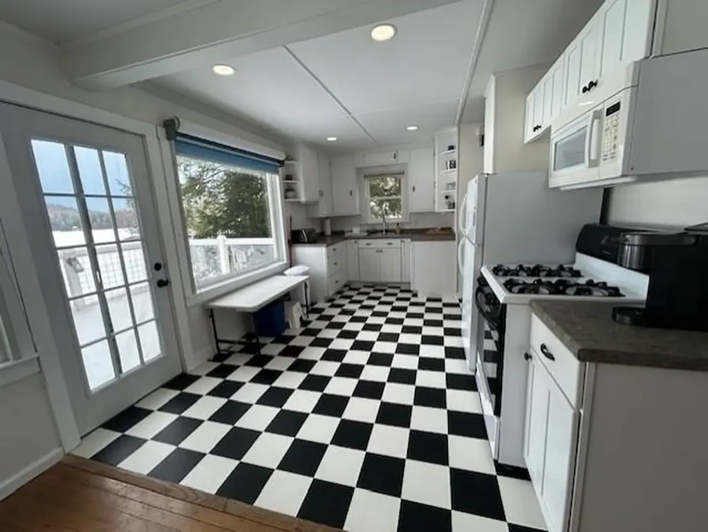 14 Hamel Road Sunapee NH 03782