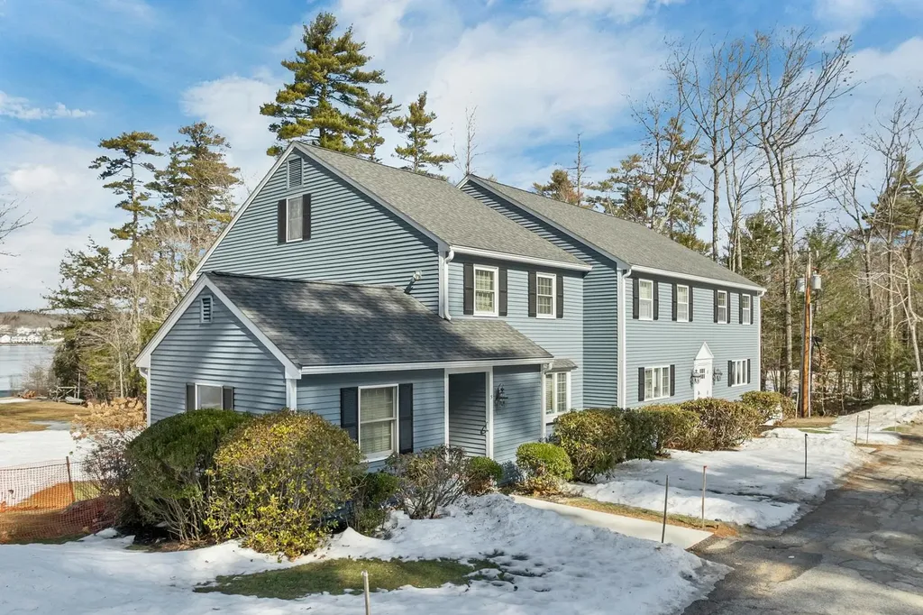 103 Clark Road Wolfeboro NH 03894