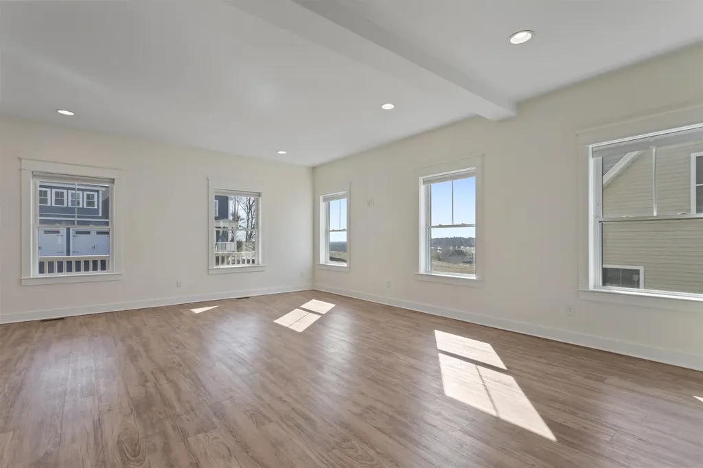 36 Eisenhower Drive Rochester NH 03867