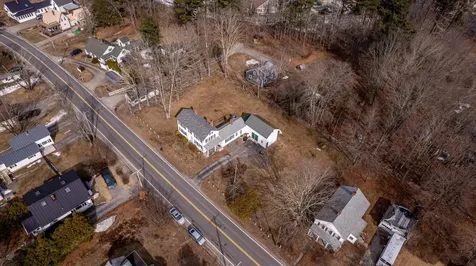 14 Main Street Raymond NH 03077