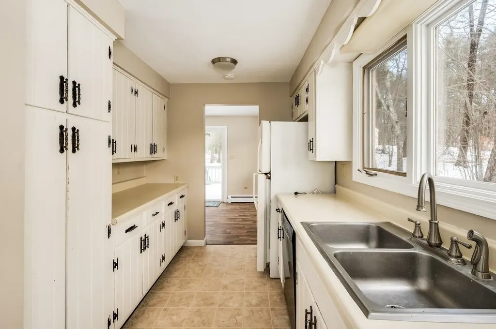 87 Edgewater Drive Barrington NH 03825