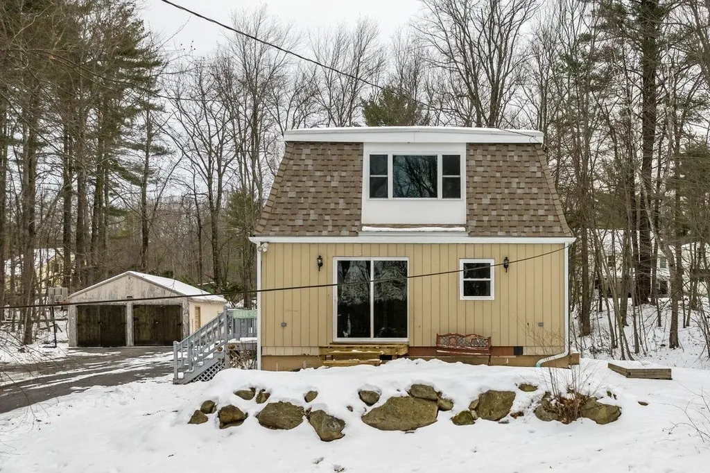 87 Edgewater Drive Barrington NH 03825