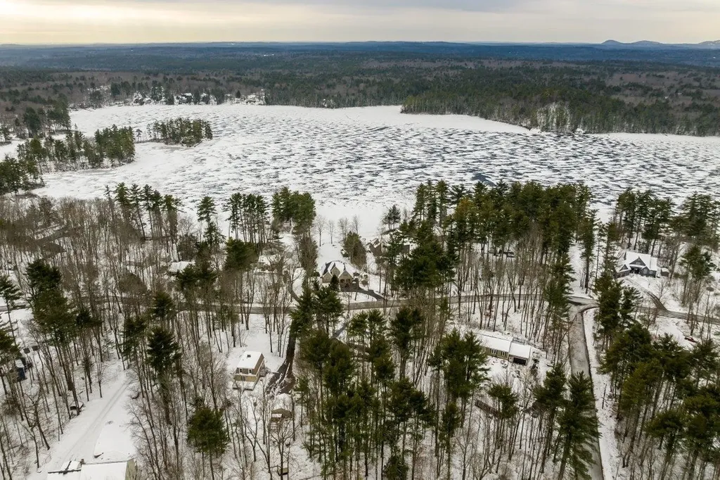 87 Edgewater Drive Barrington NH 03825