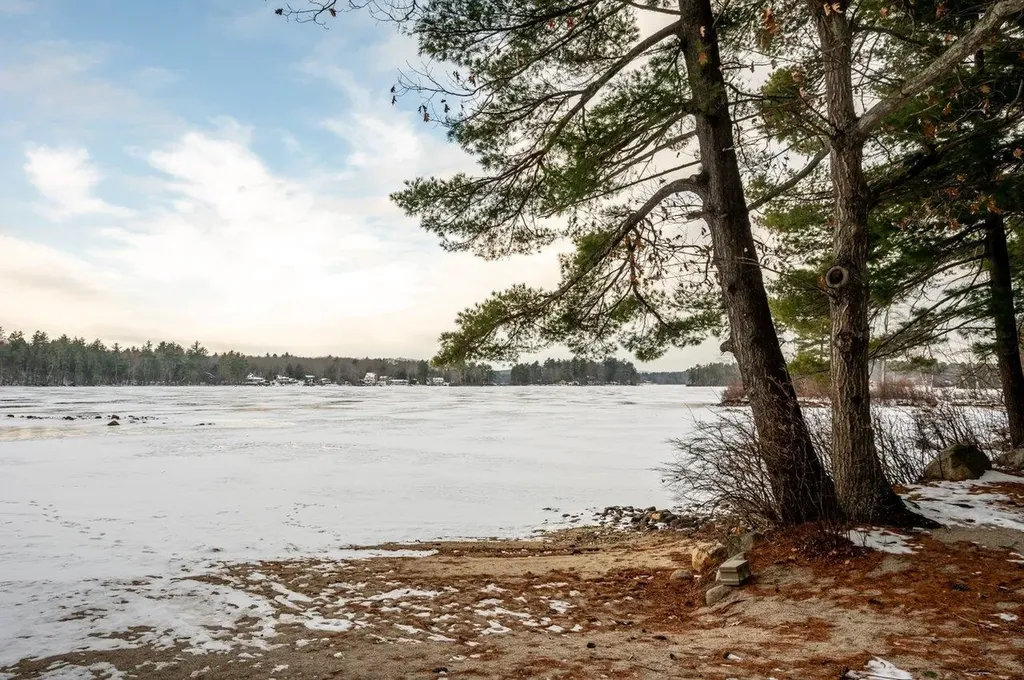 87 Edgewater Drive Barrington NH 03825