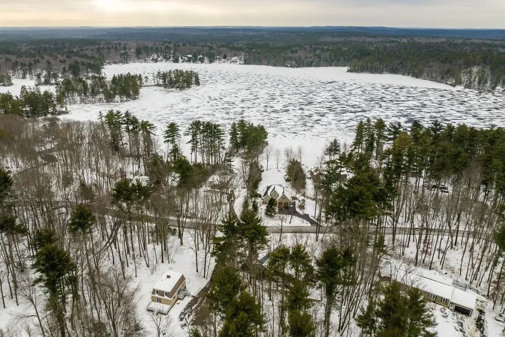 87 Edgewater Drive Barrington NH 03825