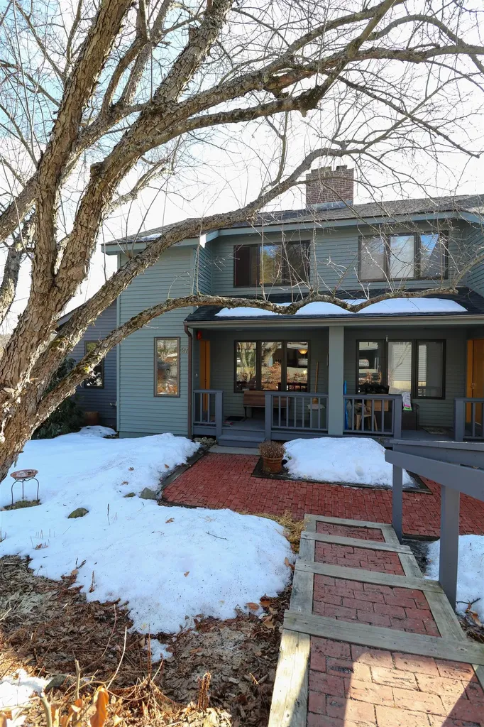 27 College Hill Road Hanover NH 03755