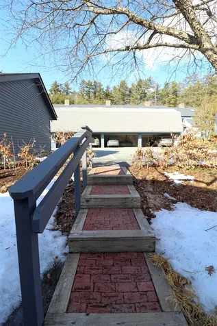 27 College Hill Road Hanover NH 03755