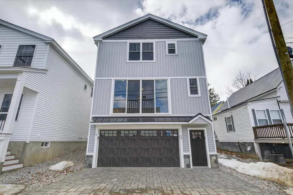44 Centenary Avenue Laconia NH 03246