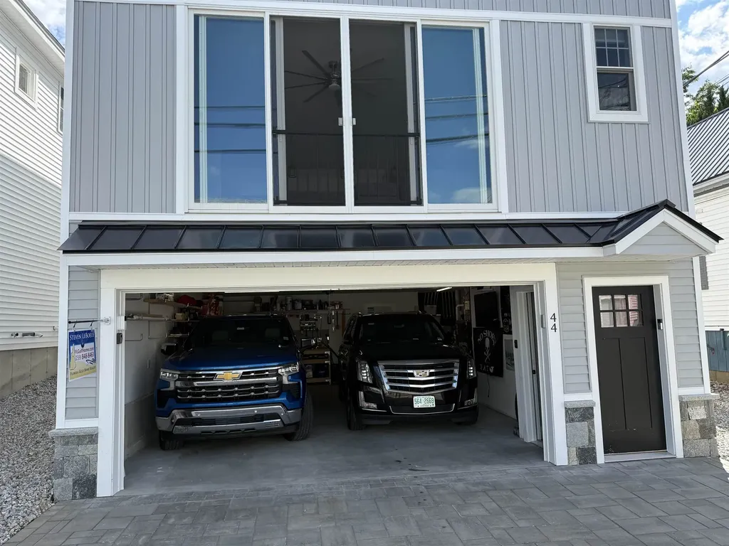 44 Centenary Avenue Laconia NH 03246
