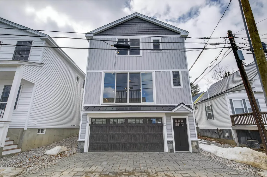 44 Centenary Avenue Laconia NH 03246