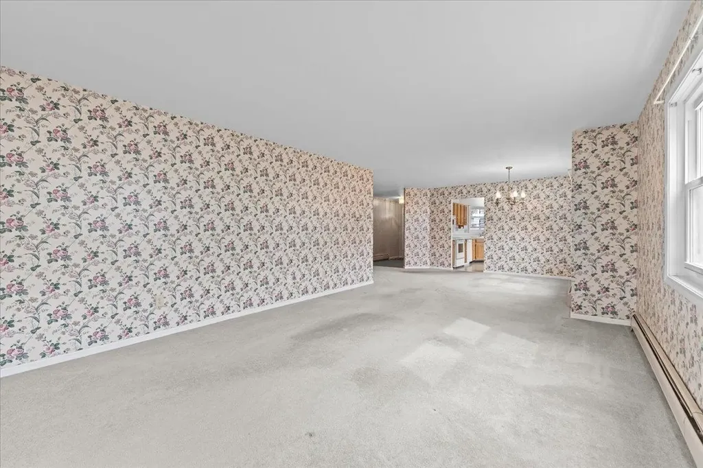 16 Clover Drive Essex VT 05452