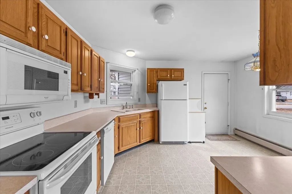 16 Clover Drive Essex VT 05452