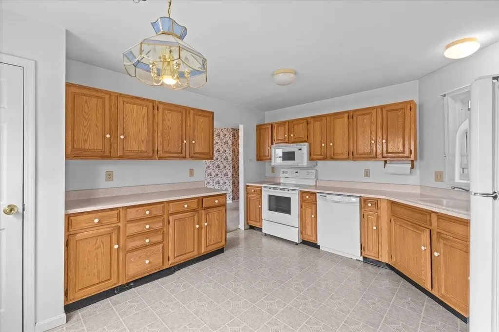 16 Clover Drive Essex VT 05452