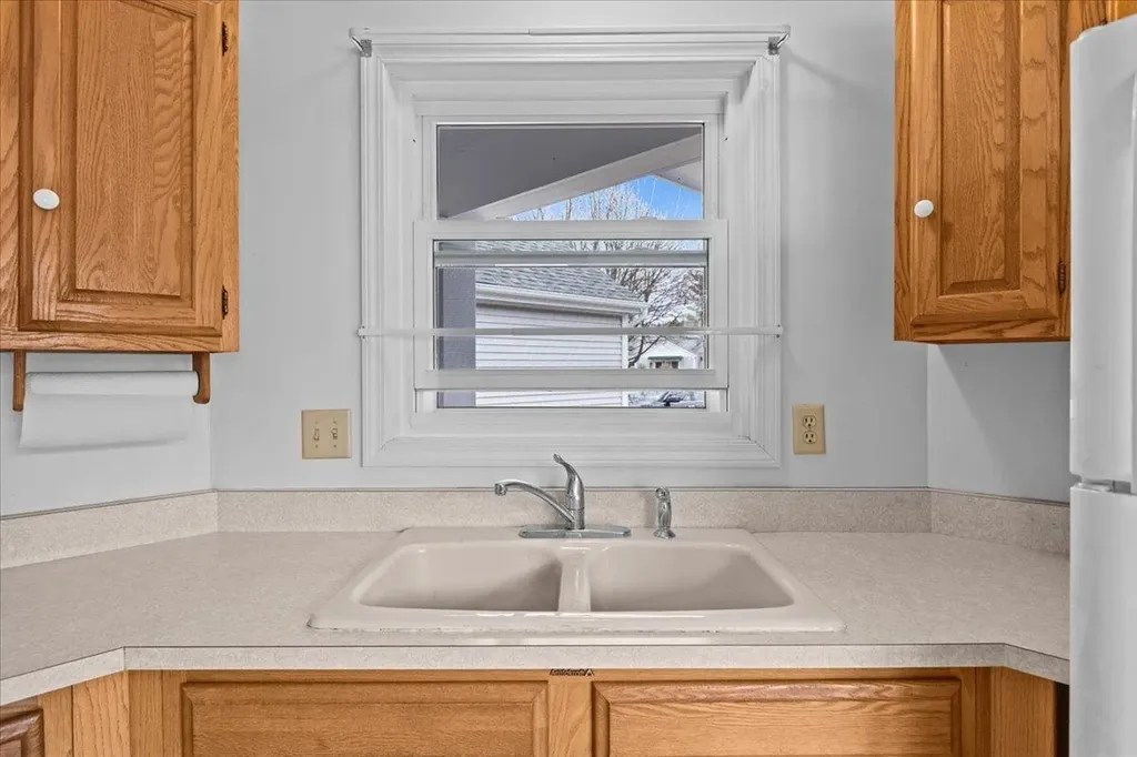 16 Clover Drive Essex VT 05452