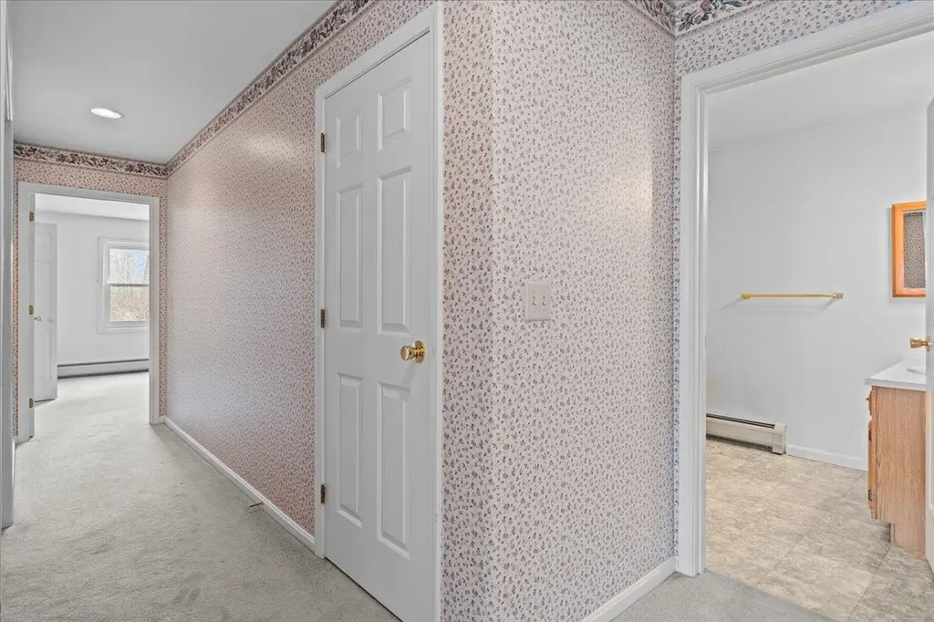 16 Clover Drive Essex VT 05452