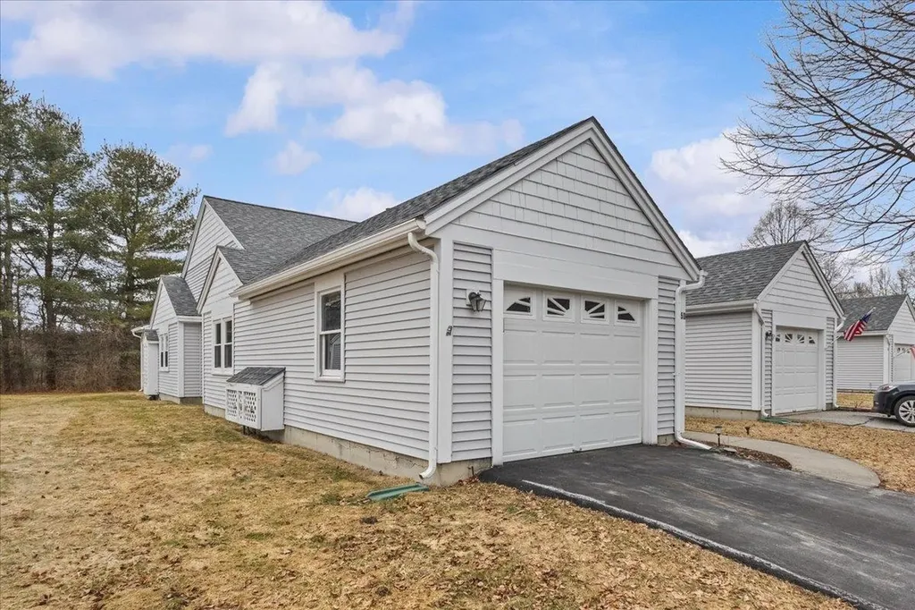 16 Clover Drive Essex VT 05452