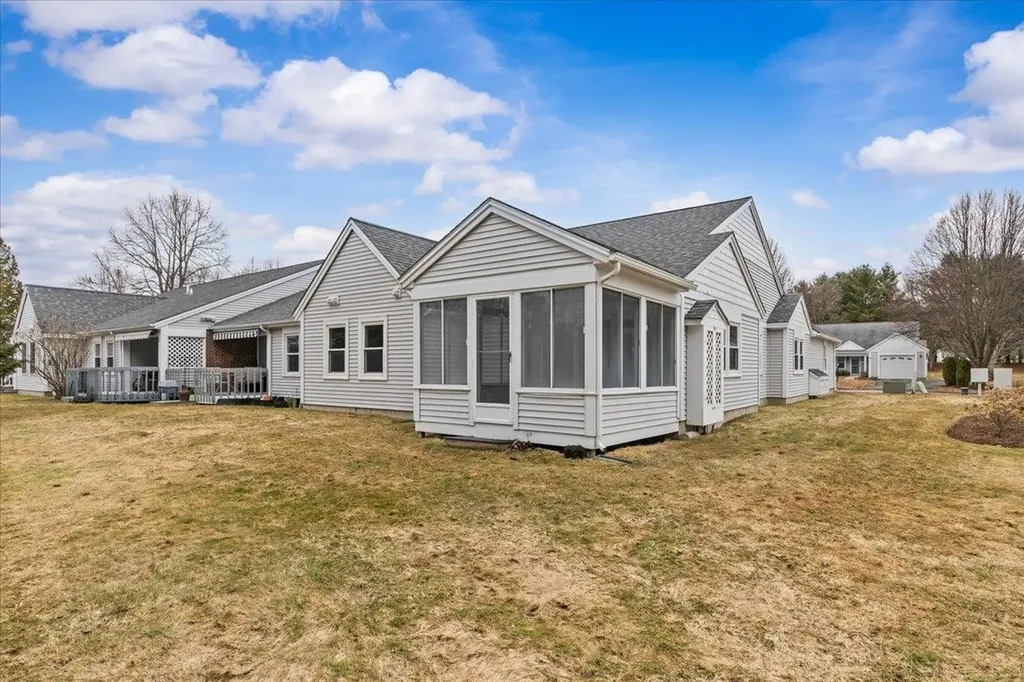 16 Clover Drive Essex VT 05452